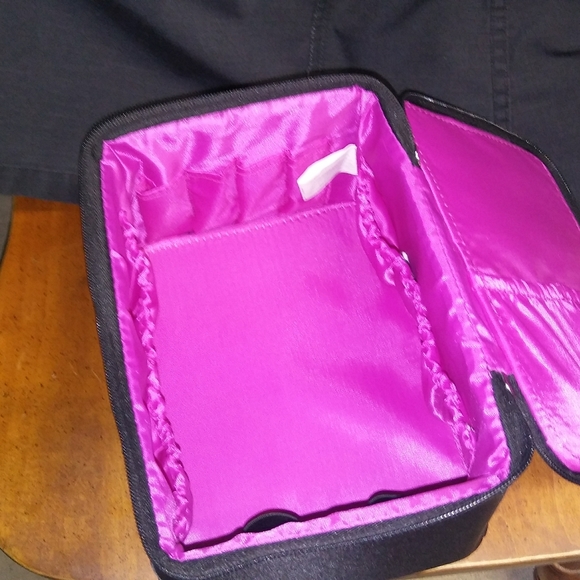 Makeup bag new - Picture 2 of 2